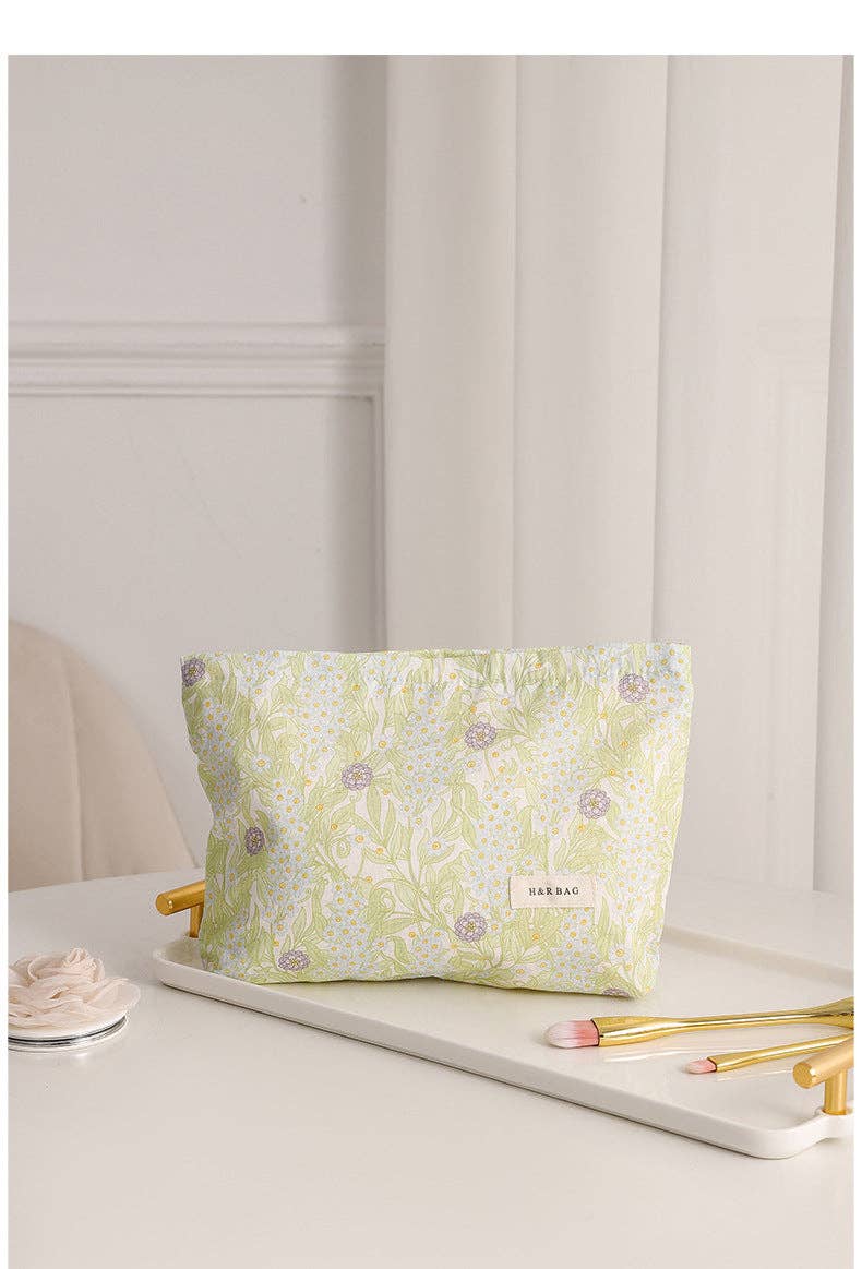 Sweet Simple Floral Print Cosmetic Bag DPB1008