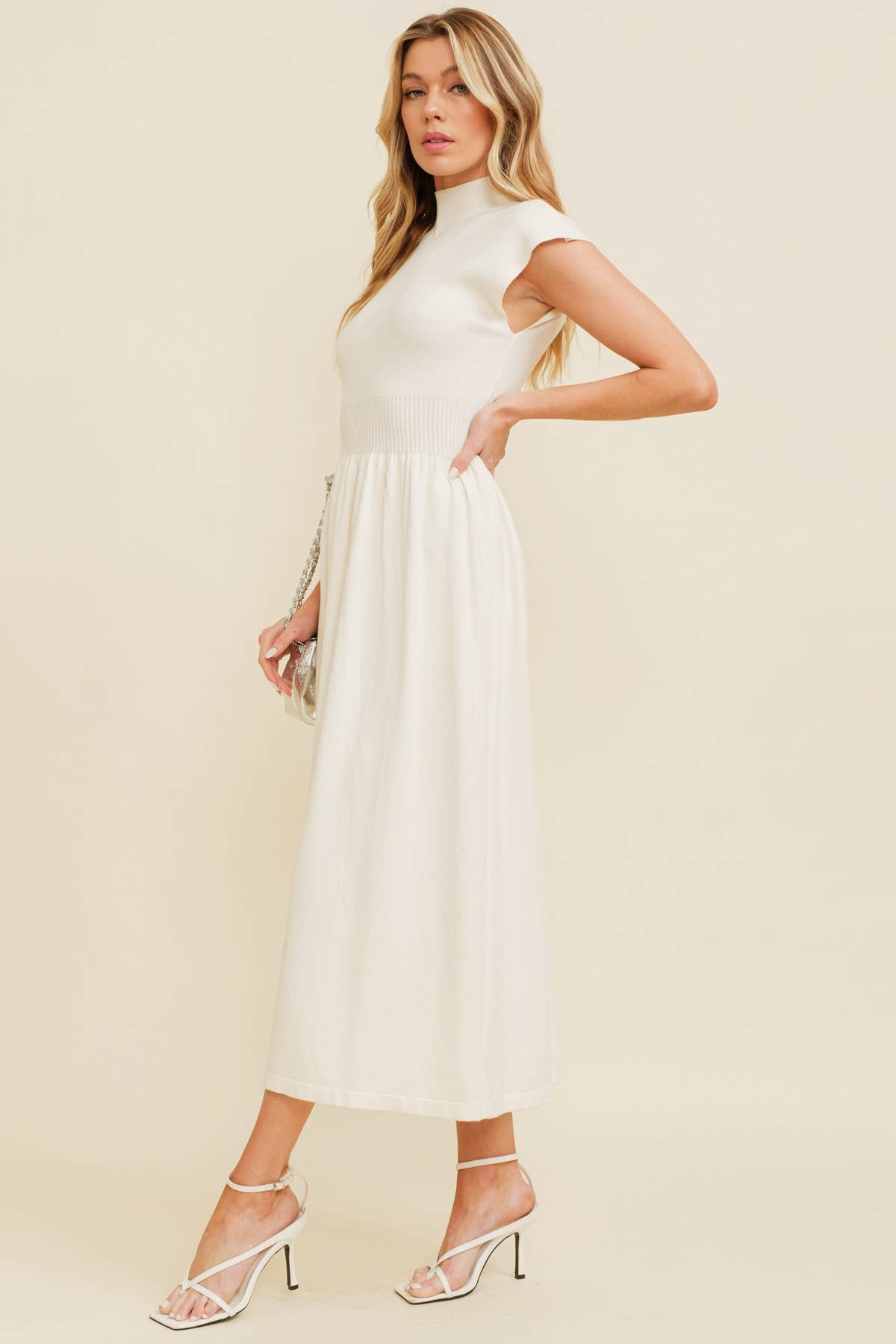 MOCK NECK STRETCH WAISTBAND MAXI DRESS