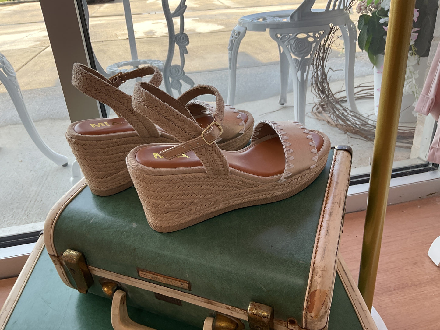 Gold Wedge