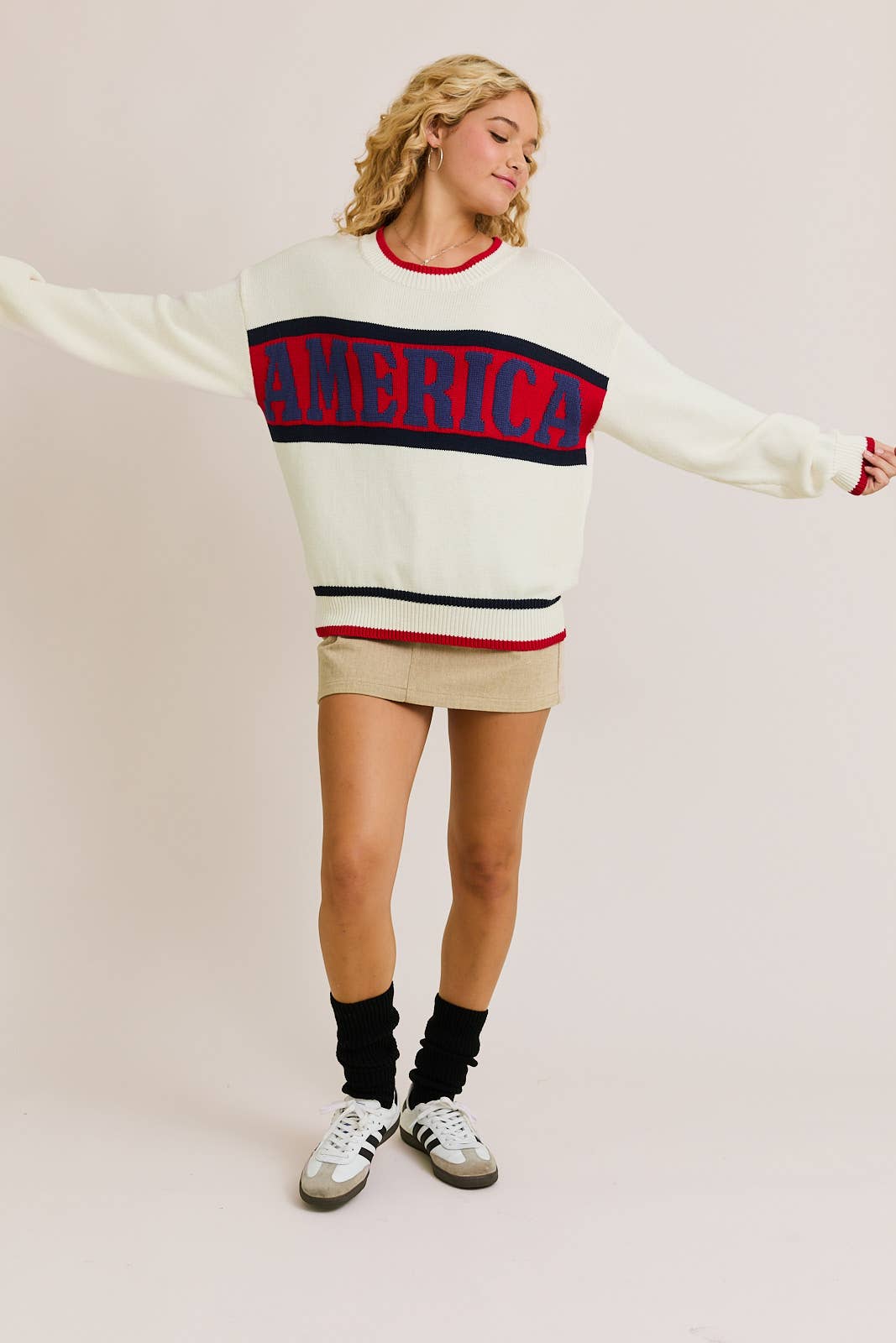 "AMERICA" GRAPHIC LONG SLEEVE CREW NECK SWEATER