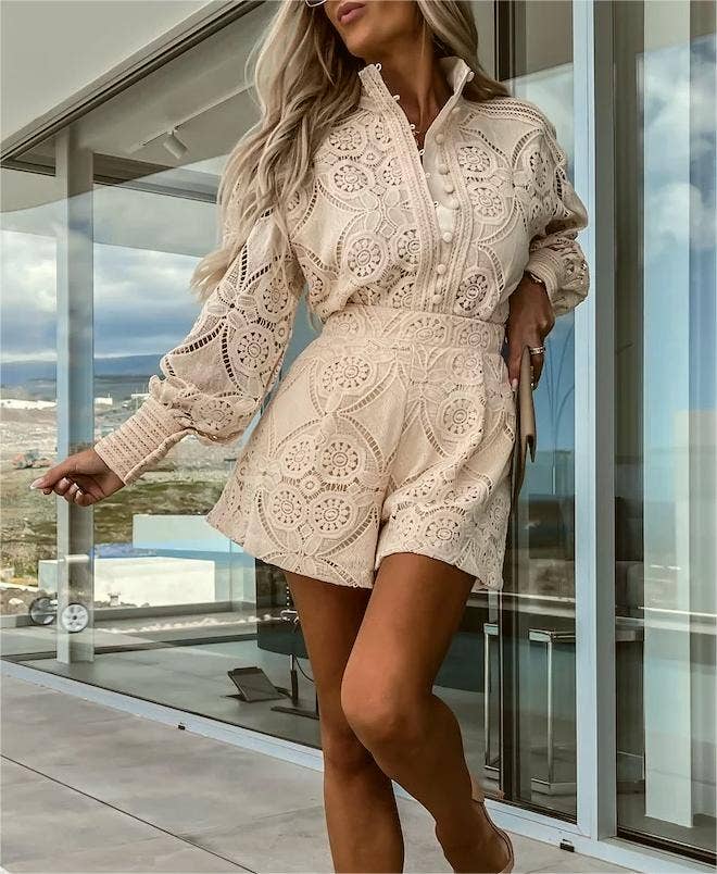Cut out top lace shorts sets