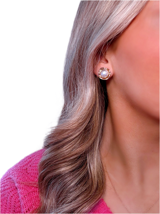 Pearl Stud Earrings with Gold Frame