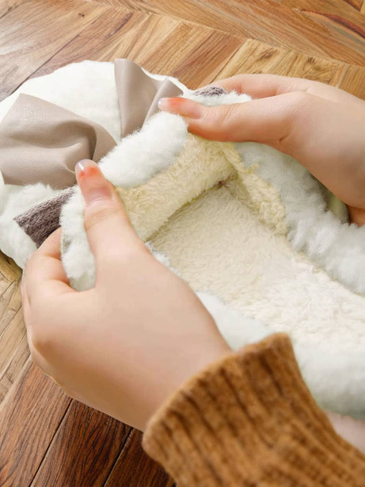 Contrast Bowknot Applique Plush Winter Slippers