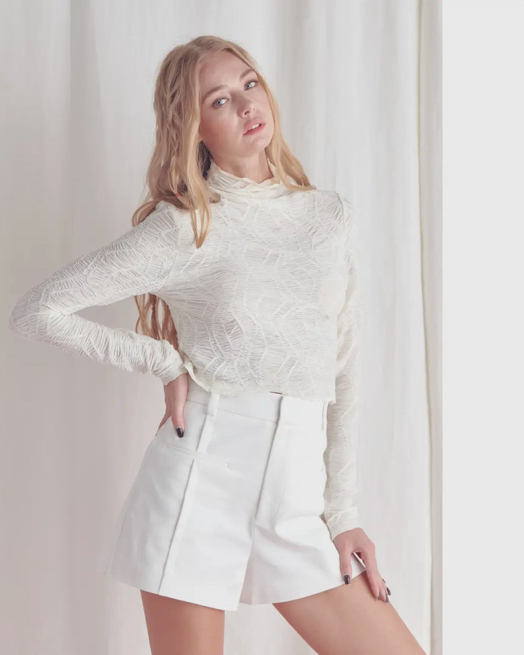High Waisted Shorts With Belt Loop