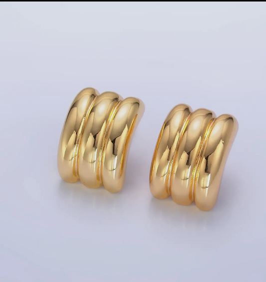 Gold Ribbed Stud Earrings