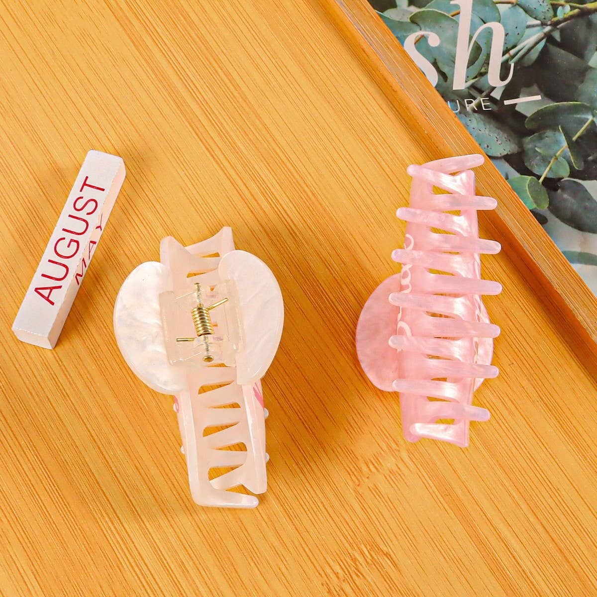BRIDE HAIR CLAW CLIP